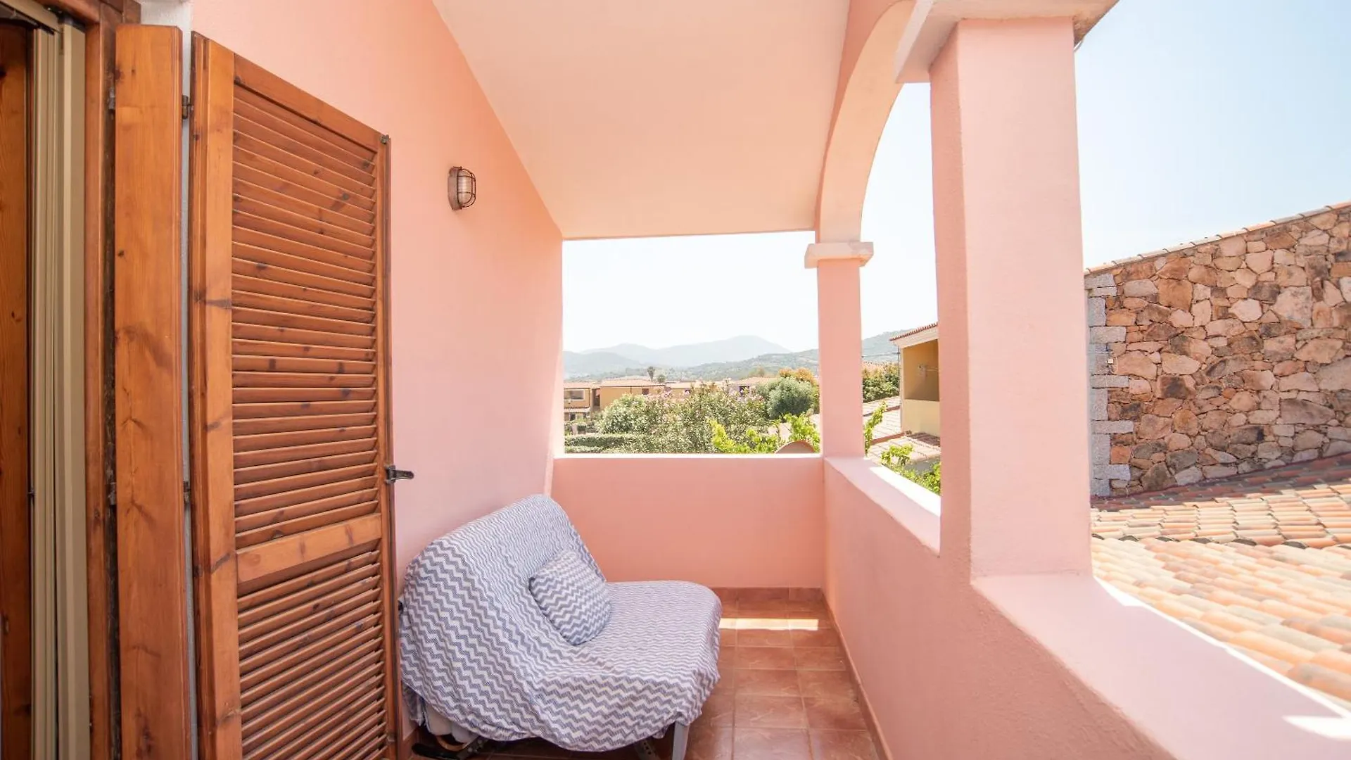 Sardegnaest Vista Mare Piscina Spa Budoni 0*,